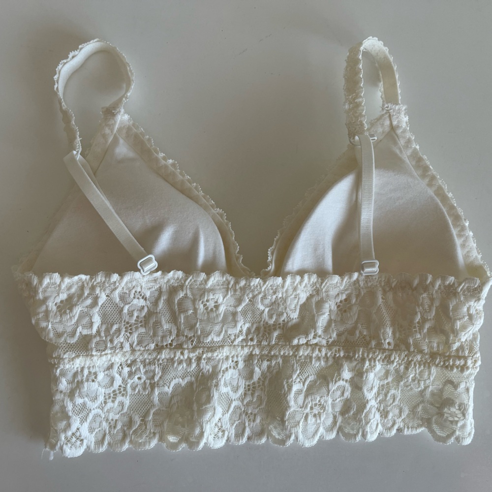 Lace Bralette Set of 4- Red, White, and Green - Picture 10 of 10